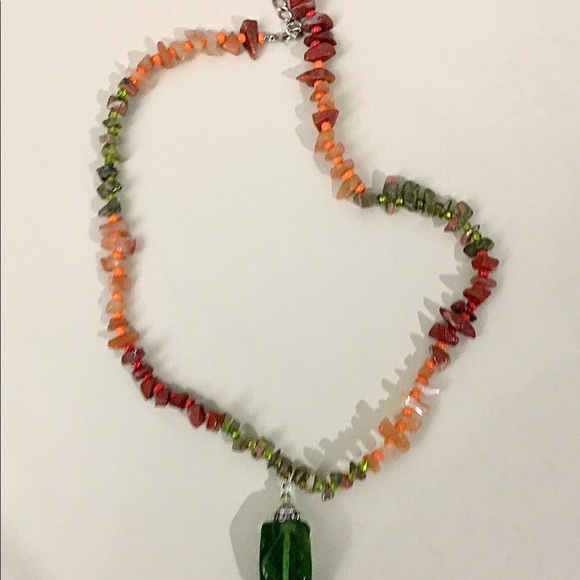 Multi Gemstone necklace with Green pendant - Picture 7 of 9